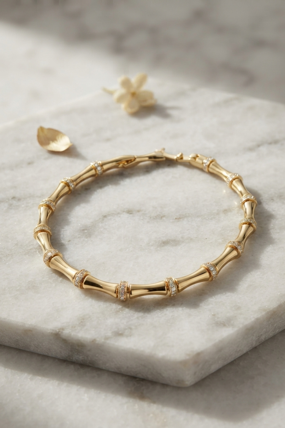 Gold Renk Bambu Model Zirkon Taşlı Kadın Bileklik
